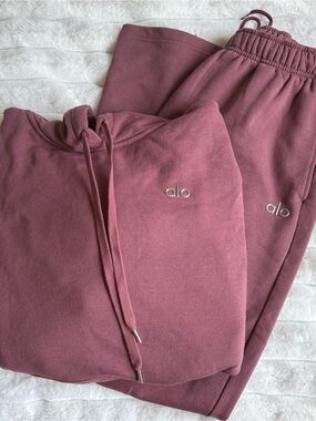 ALO ACCOLADE SWEAT SET